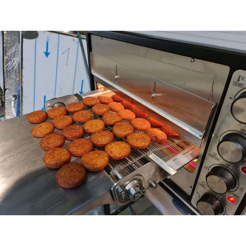 Continuous conveyor baking oven