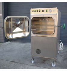 Vacuum bread and pastry cooling machine