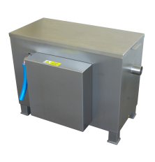 Grease trap for separating fat