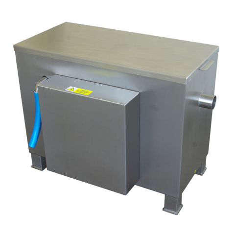 Grease trap for separating fat