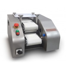 Chicken breast slicing machine