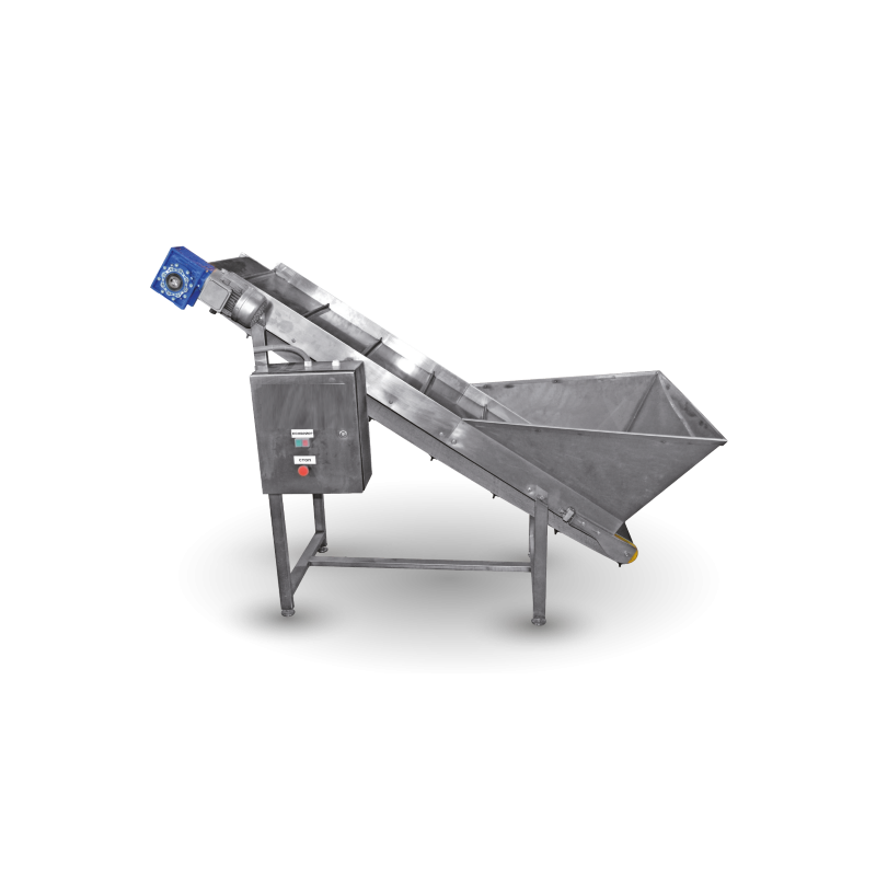 Transporting conveyor with a feeding hopper