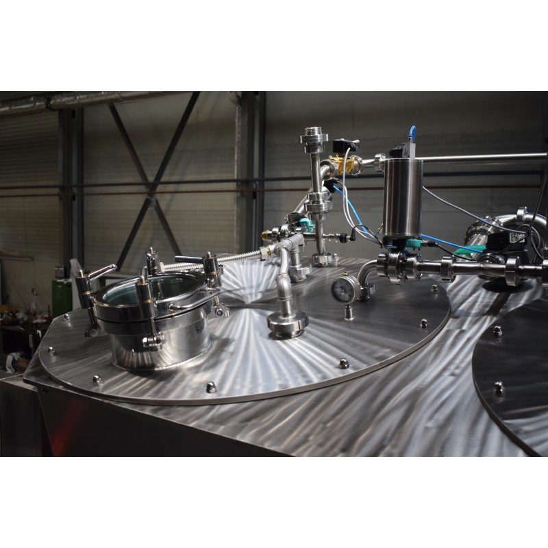 Double vacuum cooking system features 2x300L Double vacuum cooking system features 2x300L