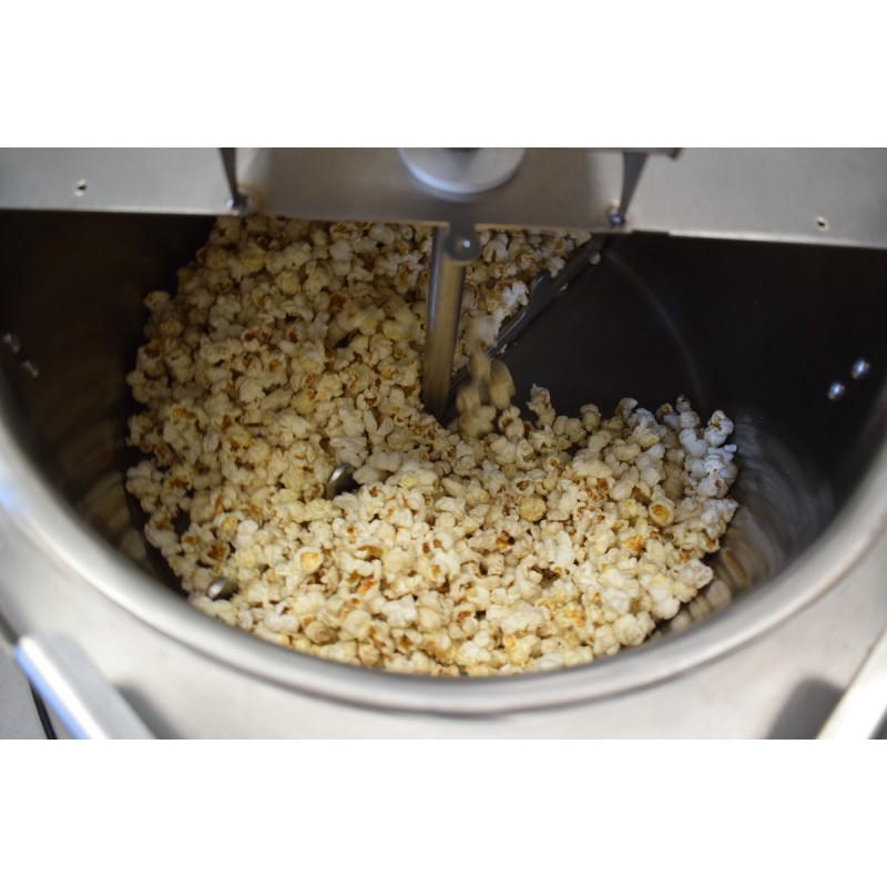 Teste de produção de pipocas numa pipoqueira profissional de 50 litros