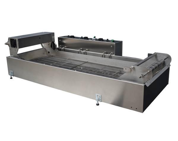 Continuous fryer with conveyor belt
